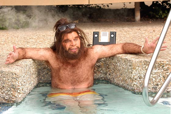 geico-caveman-relaxing2.jpg